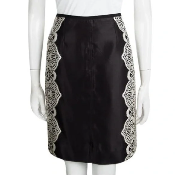 Tory Burch Beautiful Black Satin Contrast Lace PrintSkirt 🖤